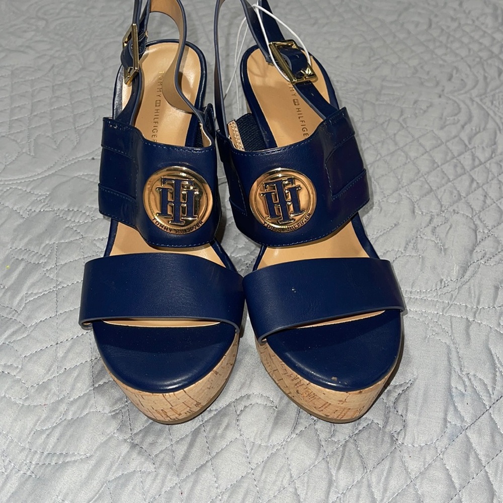 NEW TOMMY HILFIGER SHOES 7.5